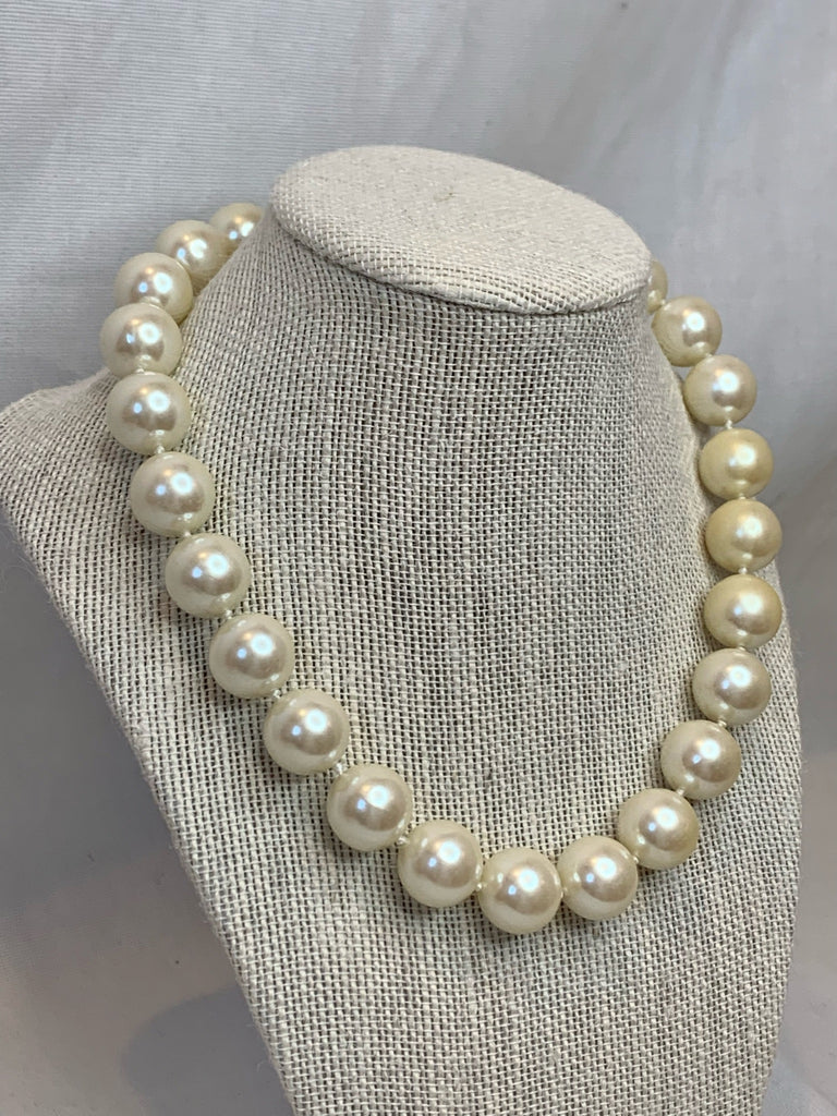 Vintage Audrey Pearl Necklace